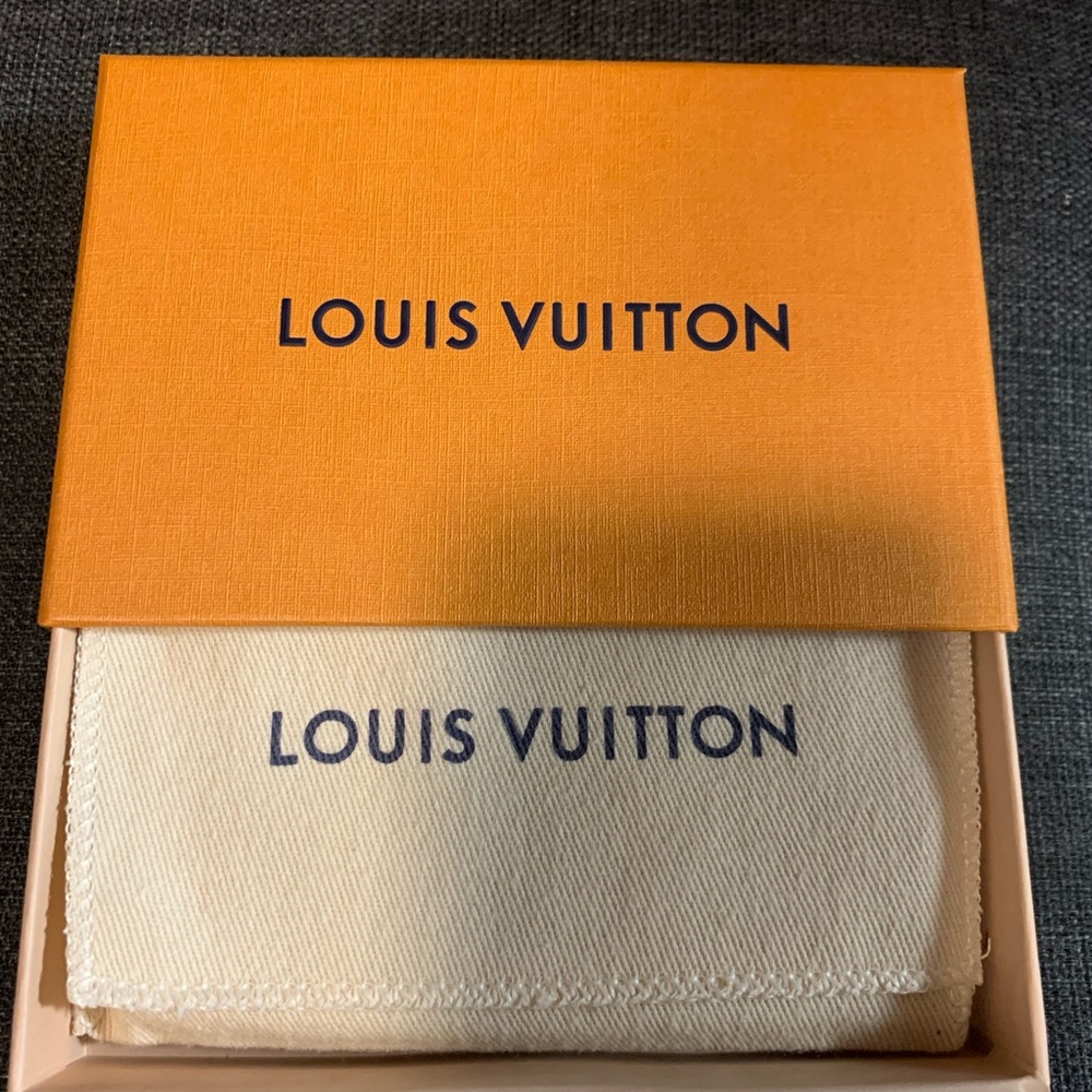 LV Key Pouch NEW - Picture 2 of 3